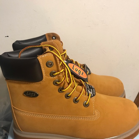 lugz slip resistant boots